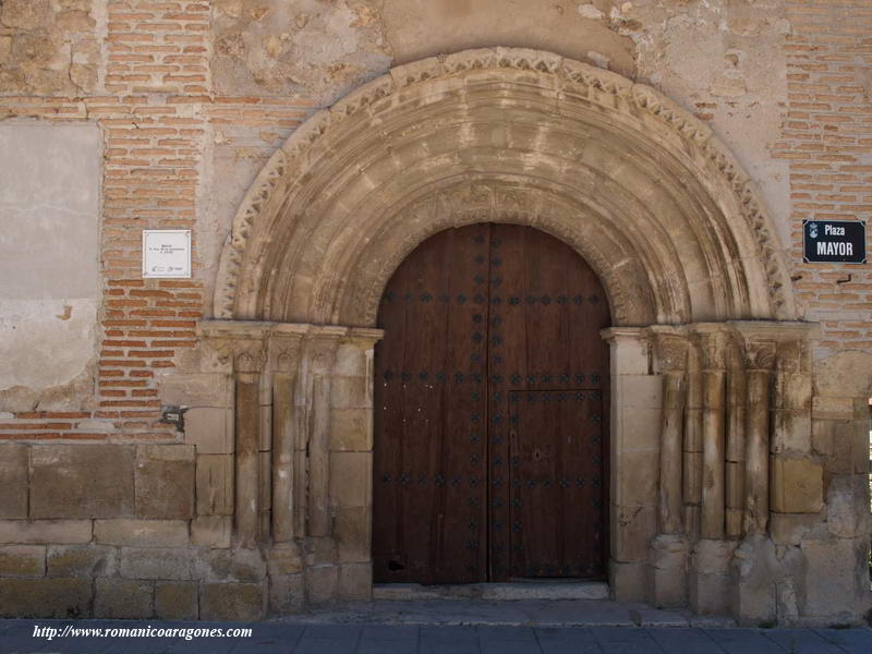 VISTA FRONTAL DE LA PORTADA